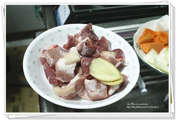 【<em>醍醐味</em>】香闷白萝卜猪卤肉 - mimi韩 的爱美