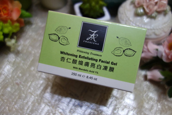 Francena法蘭西娜杏仁酸煥膚亮白凍膜 溫和舒緩,給人煥然一新的潔淨感受