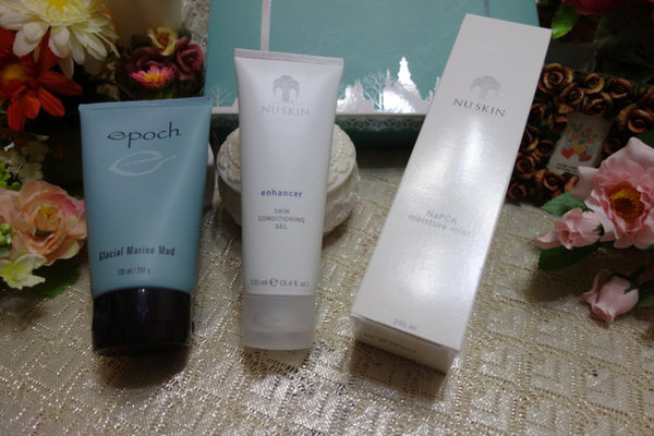 如新NU SKIN蘆薈潤膚膠、潔膚冰河泥、NaPCA滋潤噴霧液,幫妳做好夏季肌膚保養對策
