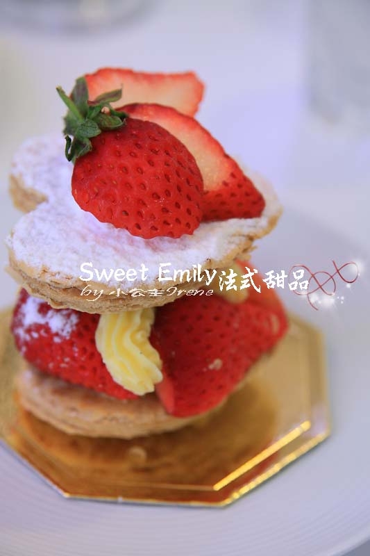 【台中Sweet Emily法式甜品】精美的甜點.繽紛杯子蛋糕