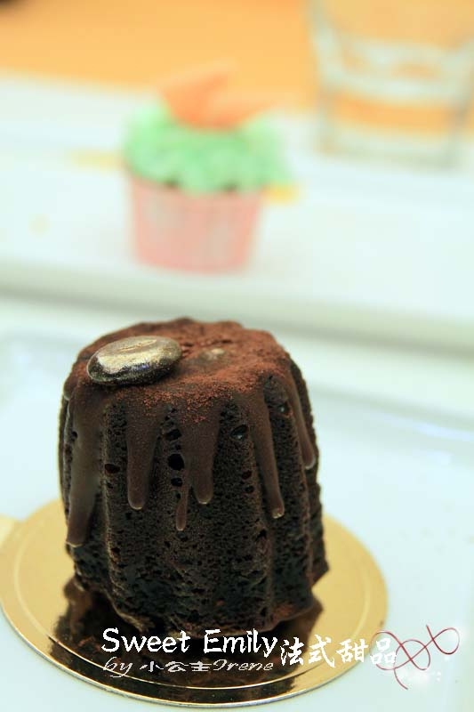【台中Sweet Emily法式甜品】精美的甜點.繽紛杯子蛋糕