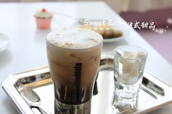 【台中Sweet Emily法式甜品】精美的甜點.繽紛杯子蛋糕