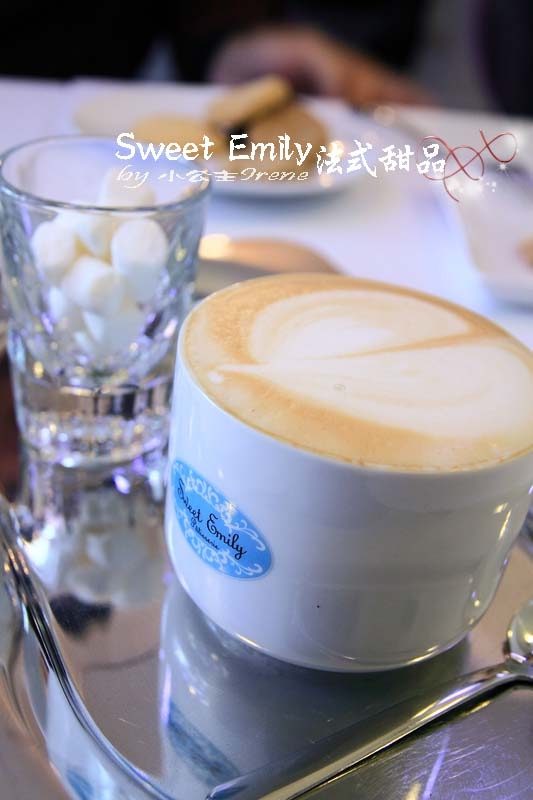 【台中Sweet Emily法式甜品】精美的甜點.繽紛杯子蛋糕