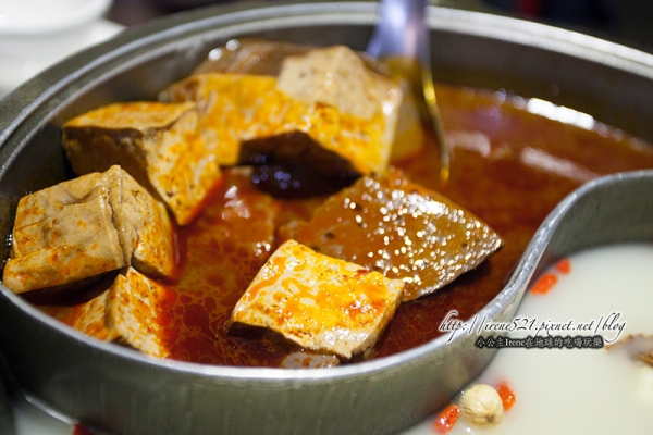 【蘆洲】紅鍋夠味、鴨血超好吃,白鍋也越煮越有味道.齊味麻辣鴛鴦鍋