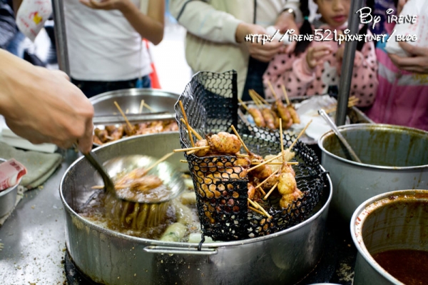 【宜蘭市】銅板美食.東門夜市十元炸物+嘟好燒