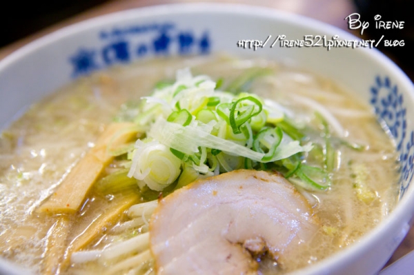【北海道札幌】一碗拉麵 吃進13種豐富配料.味之時計台拉麵