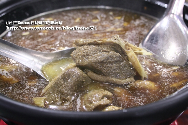 【試吃】高雄老店揮君北上.蘆洲香紅面薑母鴨