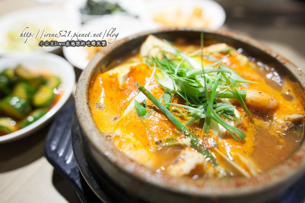 【台北大安區】料多味美的韓國豆腐煲,素食也能吃喔.九尾韓國豆腐煲