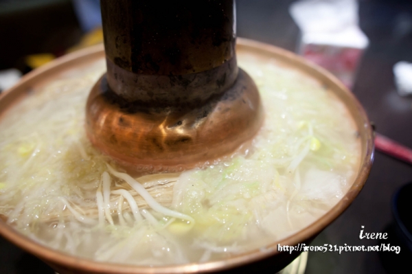 【三重】紫銅鍋酸白菜鍋.涮八方蒙古烤肉火鍋