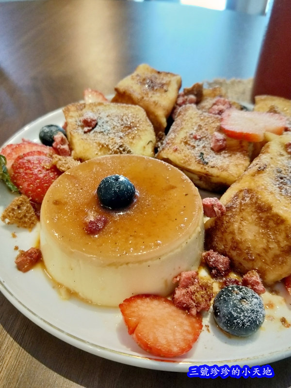我在閏月早午餐moon moon brunch.新北市板橋區早午餐推薦.江子翠站.手作吐司/漢堡/帕里尼/甜點