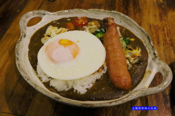 新北永和早午餐brunch.謝謝DOUMO.永安市場站.鄉村風溫馨小店.咖哩飯/雲朵上的太陽.