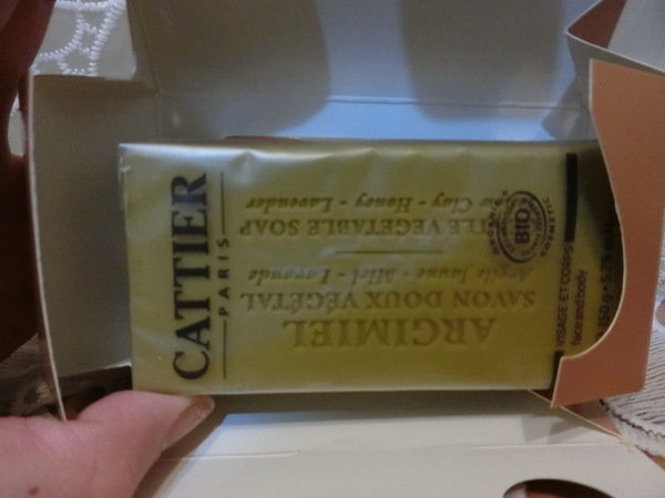 法國礦泥領導品牌Cattier法加帝兒薰衣草花蜜黃礦泥皂~噹噹媽洗後舒暢油水平衡好滿意!