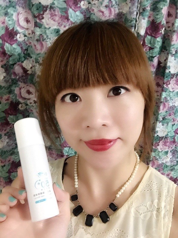 Deary媞爾妮高效防曬噴霧精華(戶外型)~是我們全家夏日炎炎不怕太陽曬的好幫手喔!