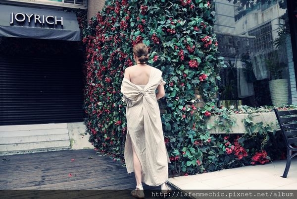 【穿搭】這就是一個關於夏天一定要有點~女人心肌的話題