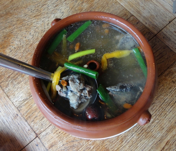 (美食~屏東)新泰城-泰雲料理~味道濃郁順口的椰汁咖哩蝦超下飯!