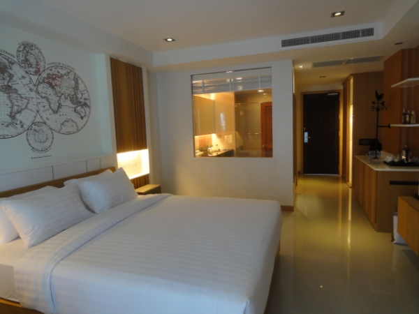 (住宿 泰國 芭堤雅) Welcome World Beach Resort & Spa (房間早餐篇) ~ 無敵泳池夕陽美景度假村
