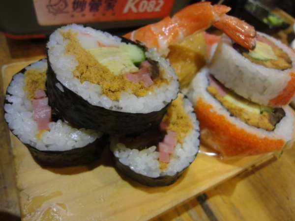 (美食 台南市) 夏林海鮮炭燒 ~ 好呷ㄟ半露天炭燒啤酒屋!