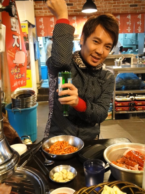 韩国人喝酒法大公开 ~ 学会很实用喔!