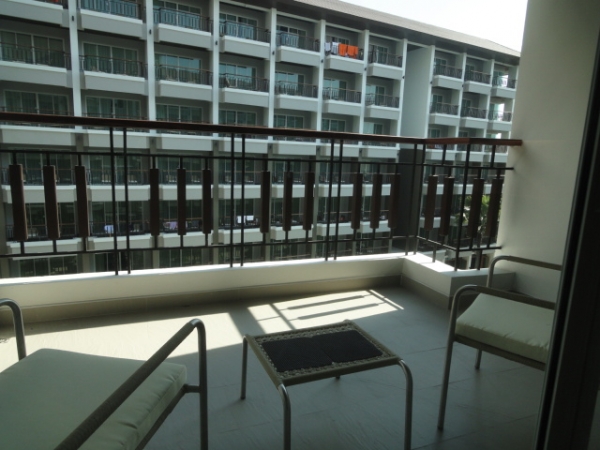 (住宿 泰國 芭堤雅) Welcome World Beach Resort & Spa (房間早餐篇) ~ 無敵泳池夕陽美景度假村