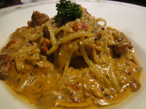 (美食 台北 忠孝敦化站) Eat Eat Pasta (意義) ~ 藝人簡沛恩開的義大利麵店