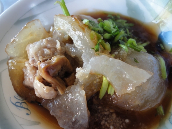 (美食 屏東) 72年東港正宗肉丸 ~ 第二市場超便宜銅板小吃