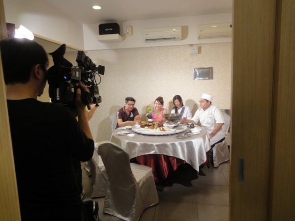 (美食 屏東市) 喜久日本餐廳 ~ 可以吃到整隻龍蝦, 蝦膏味道超濃的味噌湯!