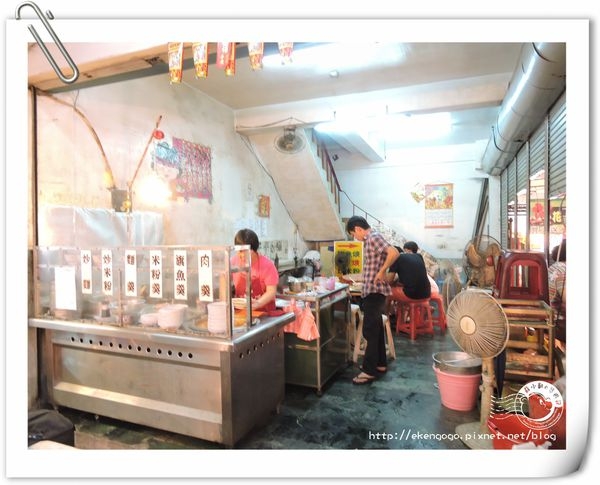(美食 屏東 內埔) 內埔傳統市場 超級古早味的必吃肉羹 (小凱)