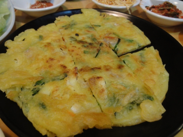 (美食 台北 中山站) 韓之棧 ~ 味道平平但超划算的韓式食堂