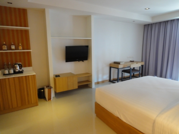 (住宿 泰國 芭堤雅) Welcome World Beach Resort & Spa (房間早餐篇) ~ 無敵泳池夕陽美景度假村