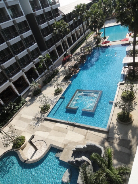 (住宿 泰國 芭堤雅) Welcome World Beach Resort & Spa (房間早餐篇) ~ 無敵泳池夕陽美景度假村