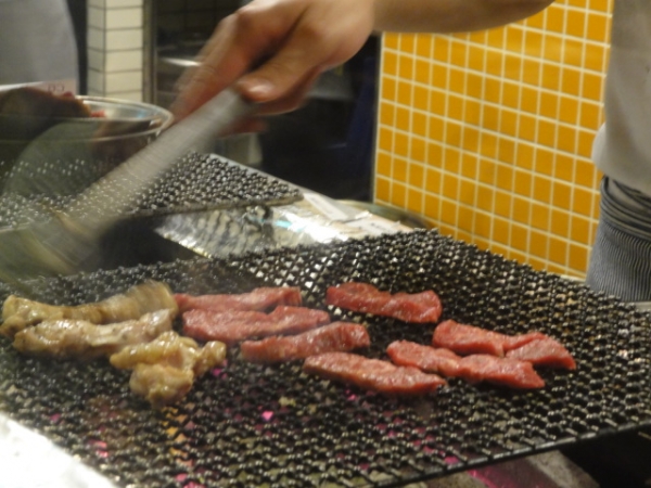 (美食 台北車站) 炭燒牛舌TAN (乾杯系列) ~ 必吃帥哥主廚炭火現烤牛肉