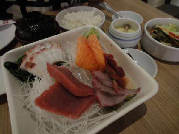 (美食 曼谷 Chitlom站) 本物壽司 Honmono Sushi ~ Central Chitlom百貨內平價日菜