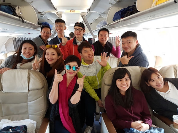 (旅遊 攻略 菲律賓)宿霧玩樂懶人包: 沙丁魚風暴、與鯨鯊共舞、媲美馬爾地夫渡假村、海龜浮潛、必吃美食、水上樂園、嚴選住宿、必買伴手禮