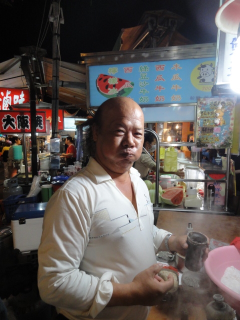 (美食 高雄) 逛瑞豐夜市必吃大公開 ~ 驚見"功夫"火雲邪神!!!