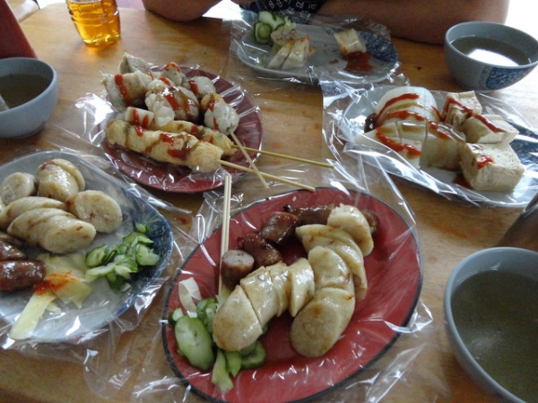 (美食~高雄)黑仕香腸-讓老闆烤不停的酒香香腸