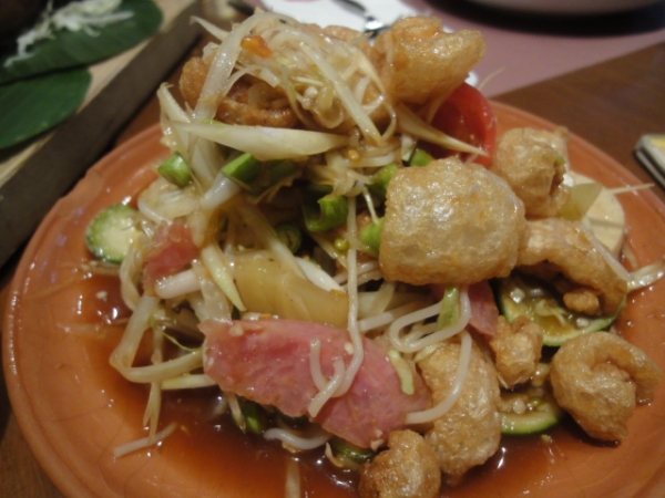 (美食 泰國 曼谷 Chitlom站) Kumpoon ~ 必喝超香濃的南薑雞湯