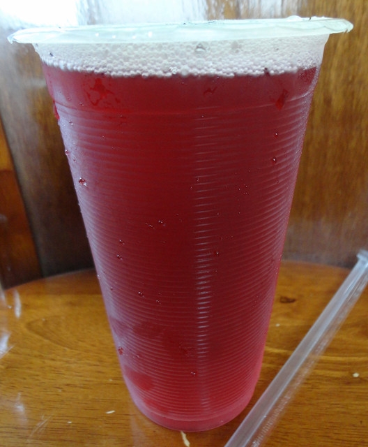 (美食~高雄)香茗茶行~到茶行買飲料竟然要排隊?!