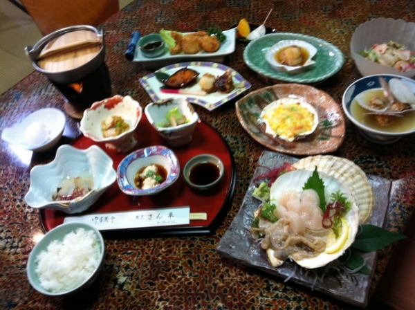 (美食 ~ 日本 青森) 割烹三平 ~ 活干貝全餐