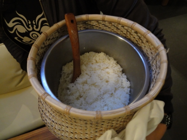 (美食 ~ 台北 市政府站) RAMA ~ 賞101信義區夜景泰式餐廳