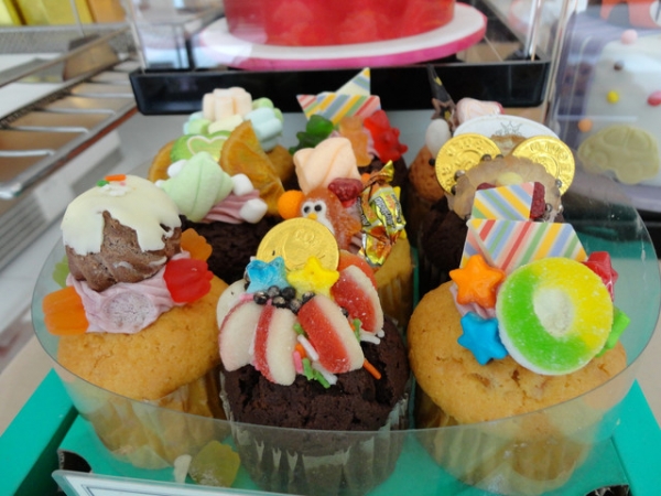(美食~高雄)Le Petit Prince小王子烘培美食~美味的起司蛋糕 & 夠味的蒜味抹醬
