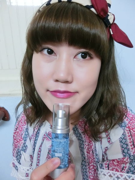 露得清水活保濕膠囊特潤精華,讓我擁有自信水嫩肌的秘密~