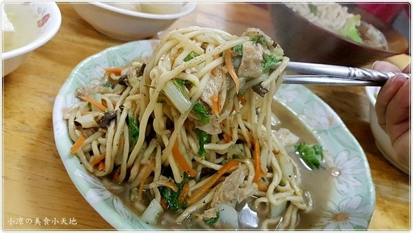 台中豐原 發素食小吃 緊鄰廟東夜市 博愛街素食一條街 你選哪一家 小涼の美食小天地部落格 Fashionguide 華人時尚專業評鑑