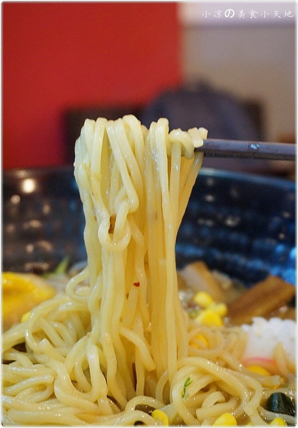 西屯区』鹿儿岛拉面火锅专门店║好大一碗～相扑拉面,四种汤底任你选.