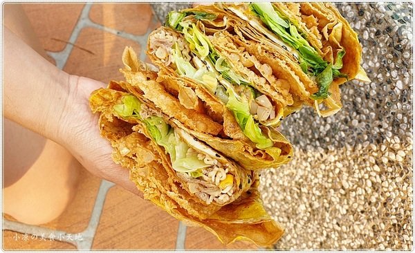 台中火車站美食║三玖煎餅果子,北方人氣小吃、香酥口感,餡滿不膩口,只要銅板價~