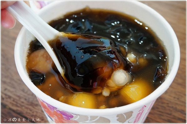 『台中。北屯區』新凍嫩仙草║大坑美食。柴燒熬仙草,是夏天最清涼消暑好味道/Q嫩古早味,天然ㄟ尚