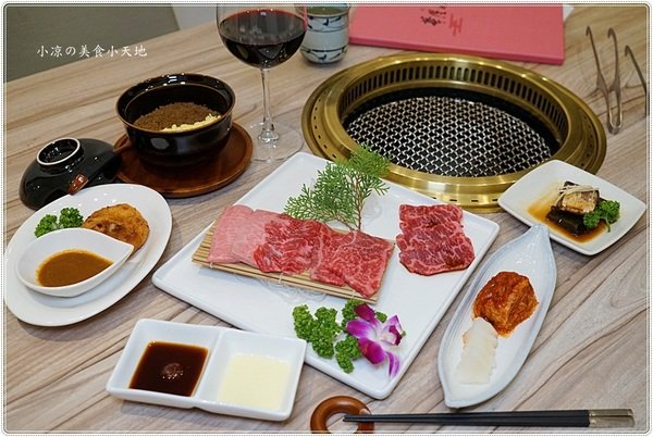 台中日式燒肉║隱藏巷弄裡白色建築的燒肉店,傳承20年的職人精神,美味和牛饗宴,燒肉控準備好大塊朵頤吧!!