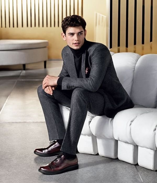 HOGAN Casual Business系列展現十足英倫紳士風情