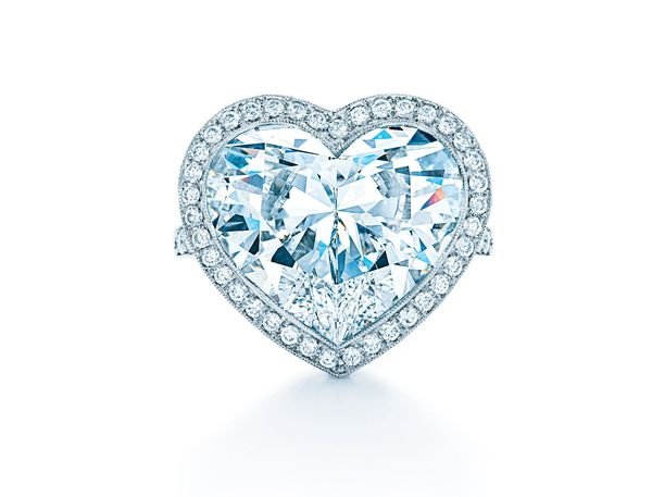 tiffany  心形切割镶单圈钻石戒指 以珠镶钻石围绕心形切割主钻, 演