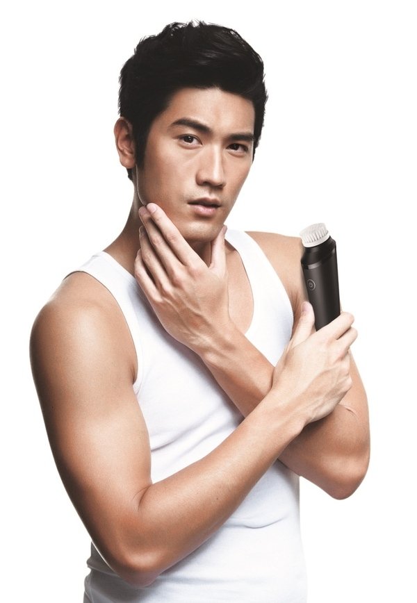 Philips Beauty 性感男神高以翔浴室密友曝光?新歡也好MAN!
