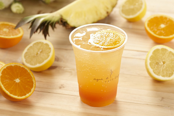 agnes b. caf l.p.g. 4款春季季节饮品